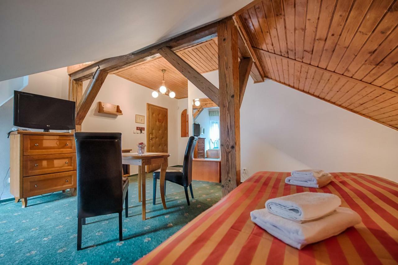 Hotel Zlaty Orel Ostrawica Zewnętrze zdjęcie