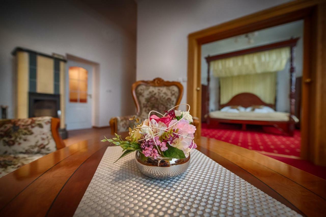 Hotel Zlaty Orel Ostrawica Zewnętrze zdjęcie