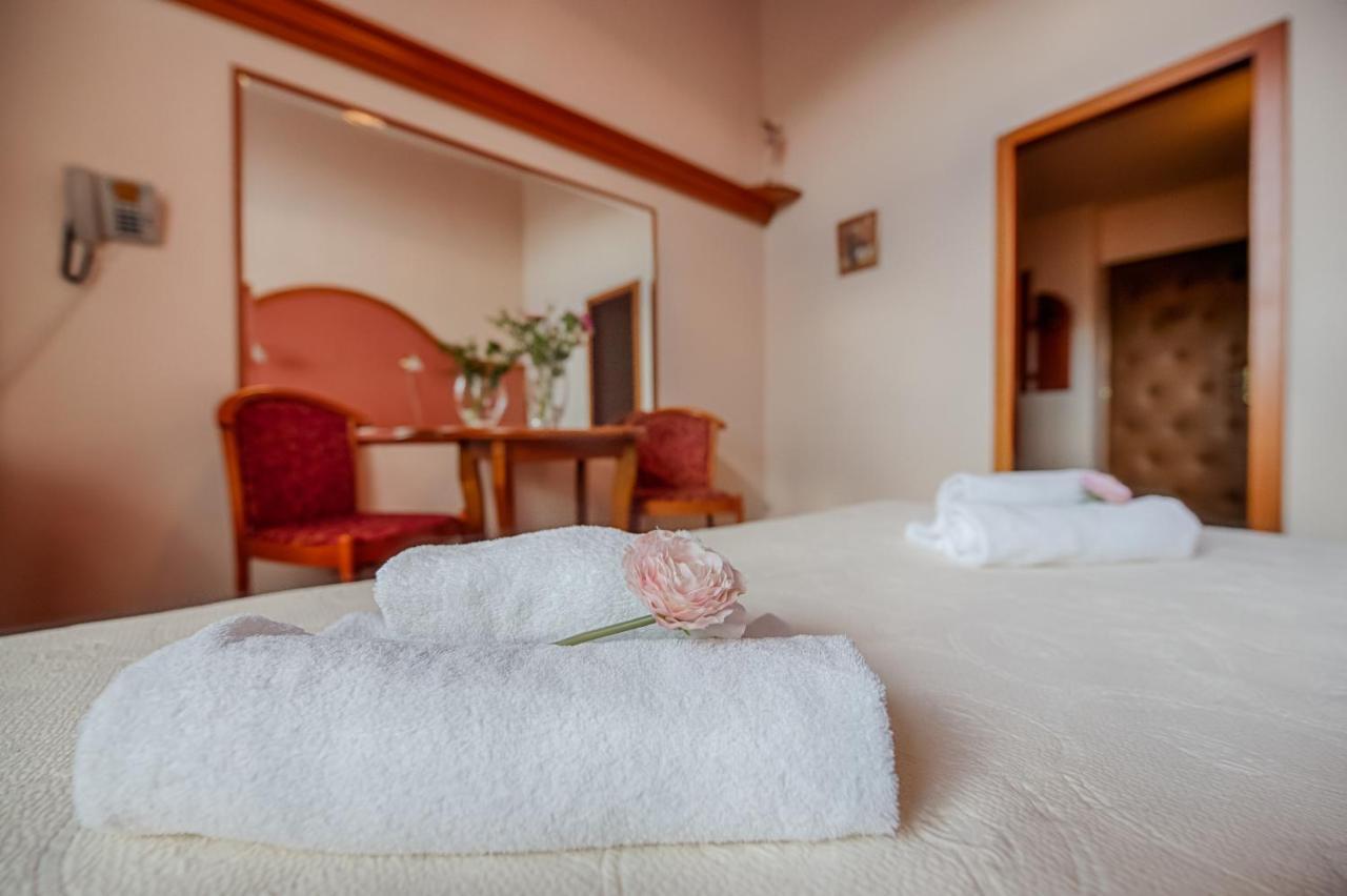 Hotel Zlaty Orel Ostrawica Zewnętrze zdjęcie